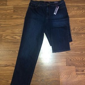 GLORIA VANDERBILT AMANDA NWT MID RISE JEANS 16